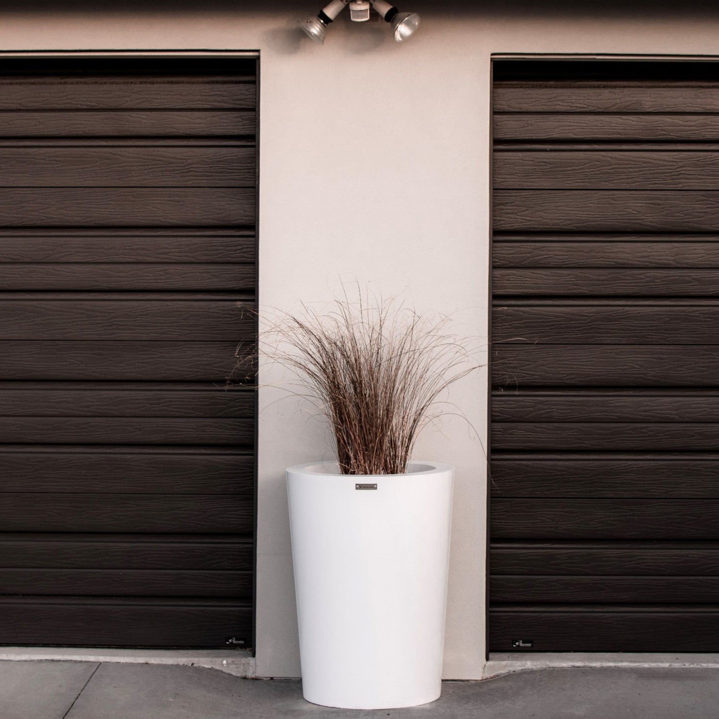 Milan planter in Ice White. White planter pot.