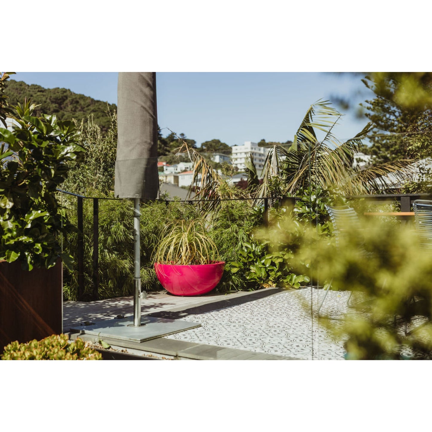 Barcelona 750 Bowl Planter
