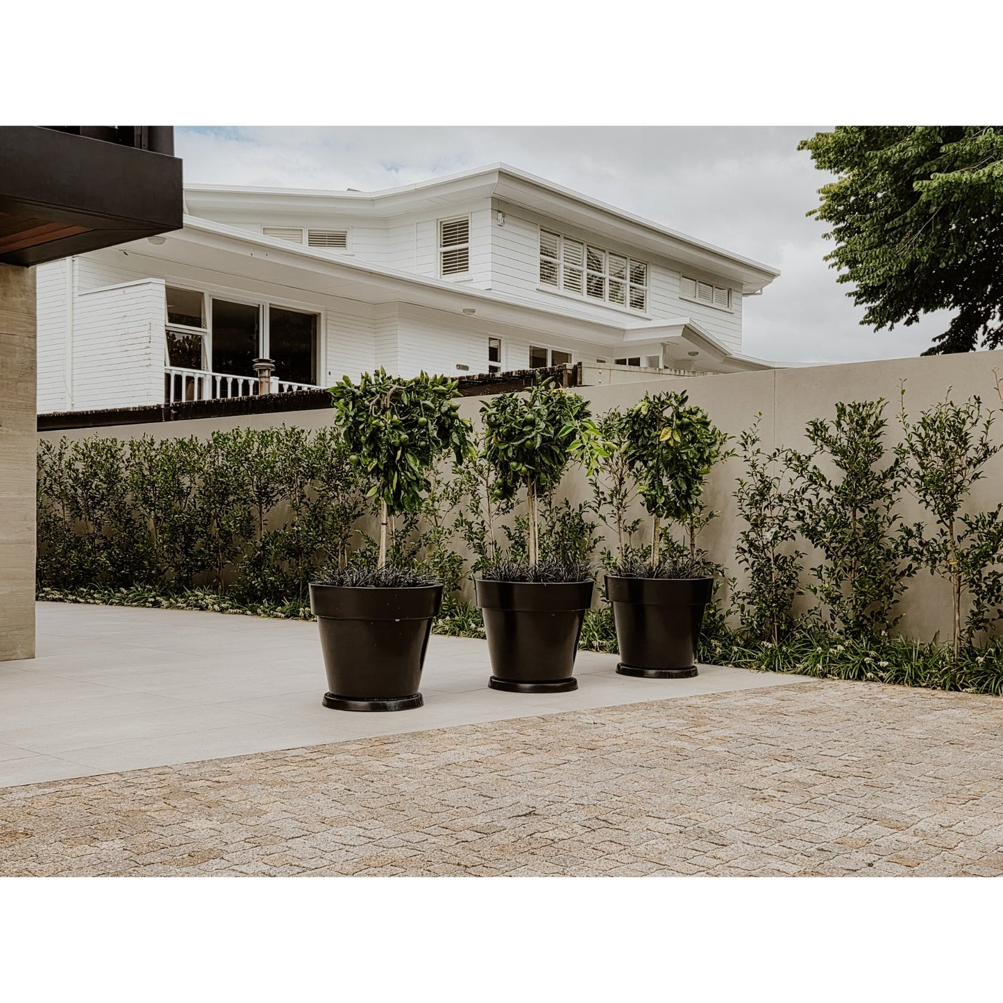 Madrid 600 Planter. 61.5cm High.